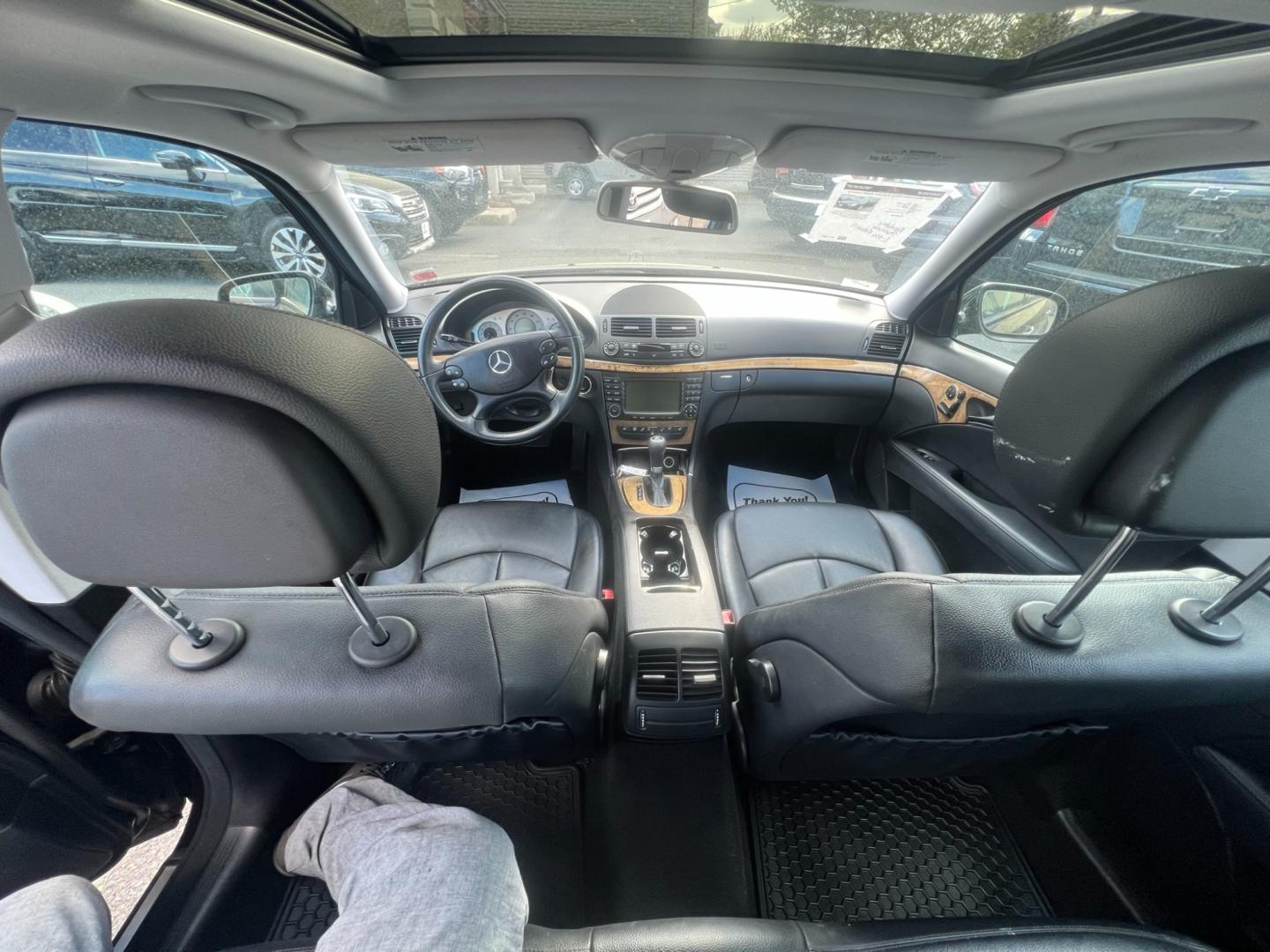 2008 BLACK /Black Leather Mercedes-Benz E-Class E350 Luxury (WDBUF87X48B) with an 3.5L V6 DOHC 24V engine, located at 1018 Brunswick Ave, Trenton, NJ, 08638, (609) 989-0900, 40.240086, -74.748085 - WoW! This Mercedes E-Class is a Black Beauty!! Just Serviced and Detailed and ready for the next driver who will appreciate this vehicle! A real nice Mercedes E 350 4-matic. Financing available - Photo#21